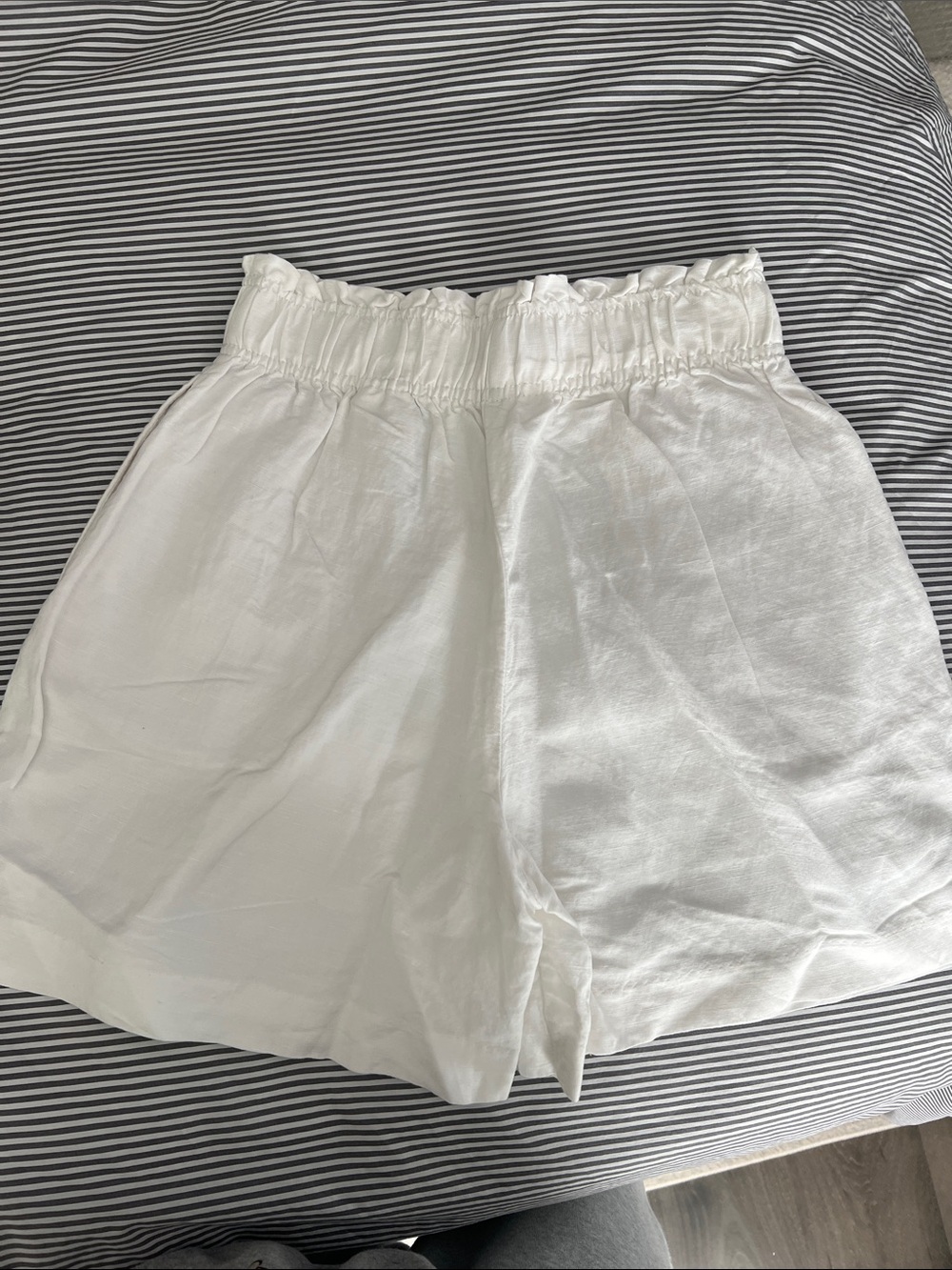 H&M White Paperbag Waist Bermuda Shorts